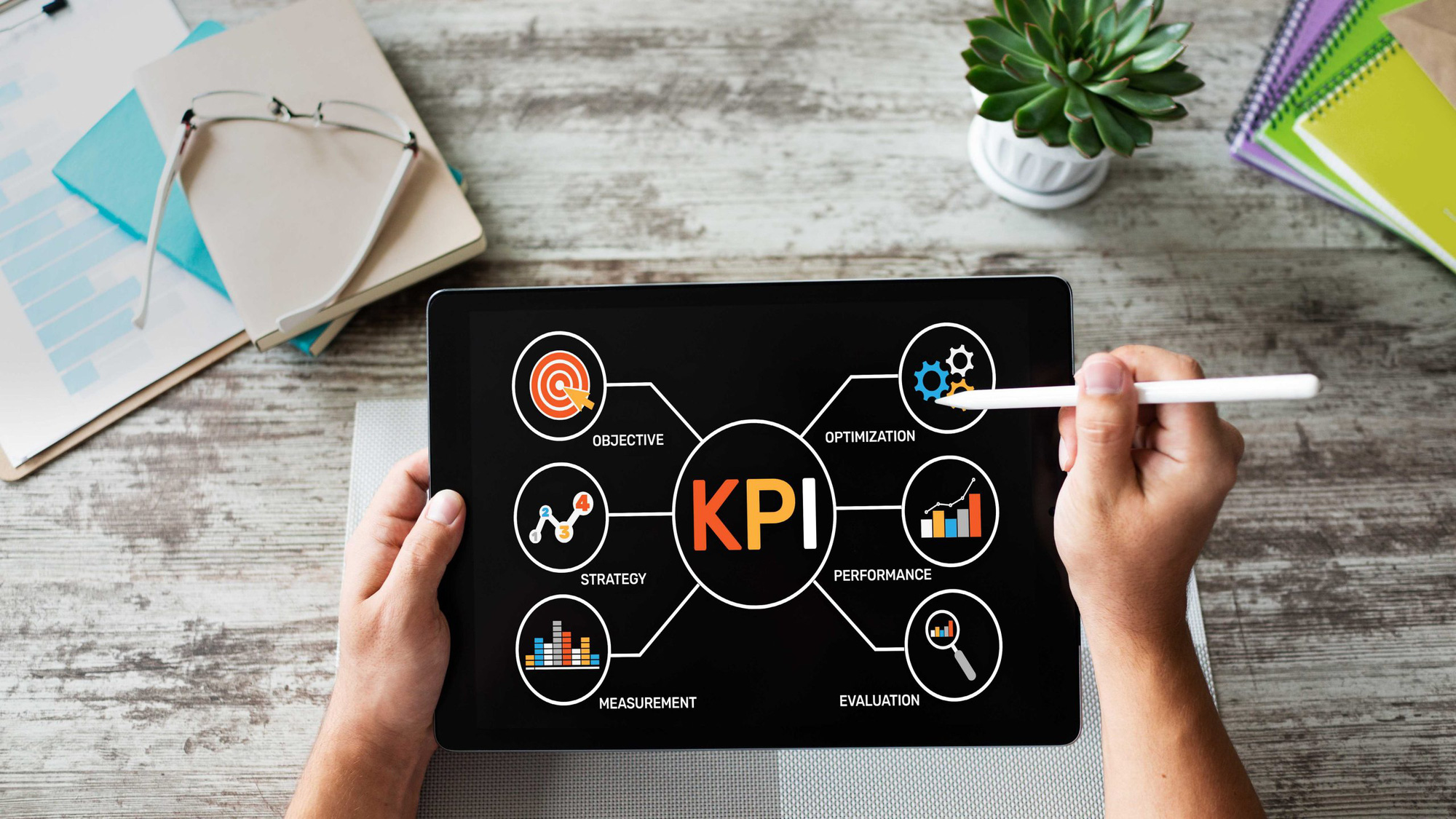 Sự Khác Biệt Giữa KPI và OKR Là Gì?